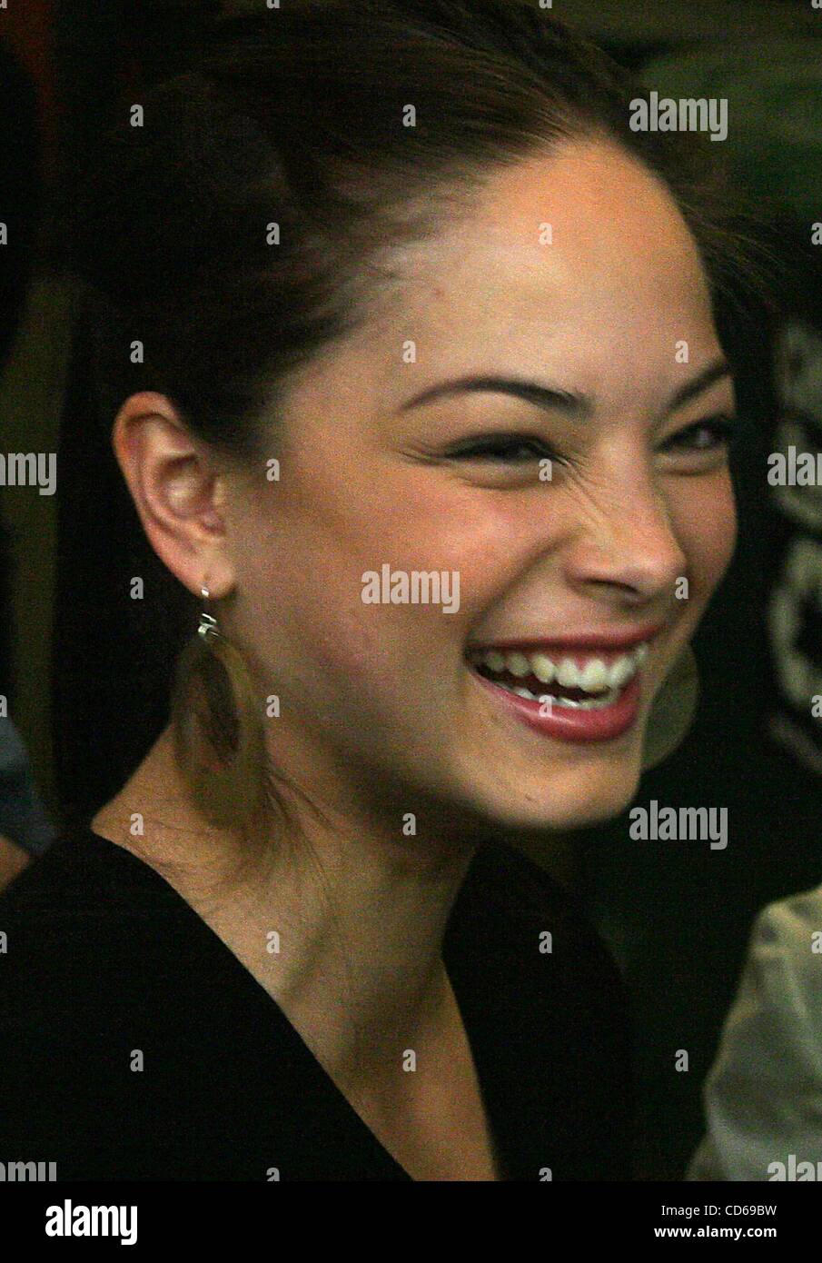 Sett. 29, 2003 - New York New York, Stati Uniti - K33096RM.partenze da vivere con Regis e Kelly al ABC STUDIOS SU AMSTERDAM, NEW YTORK New York .29/09/2003. / 2003.Kristen Kreuk(Immagine di credito: Â© Rick Mackler/Globe foto/ZUMAPRESS.com) Foto Stock