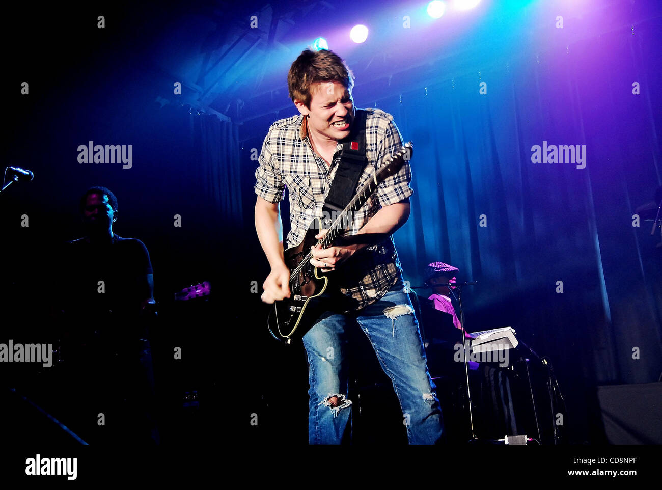 Jun 04, 2010 - Las Vegas, Nevada, Stati Uniti d'America - Grammy award-winning cantante, compositore e artista di registrazione Jonny Lang esegue al Silverton Hotel and Casino a sostegno del 'Live su richiesta tour". (Credito Immagine: © Valerie Nerres/ZUMApress.com) Foto Stock