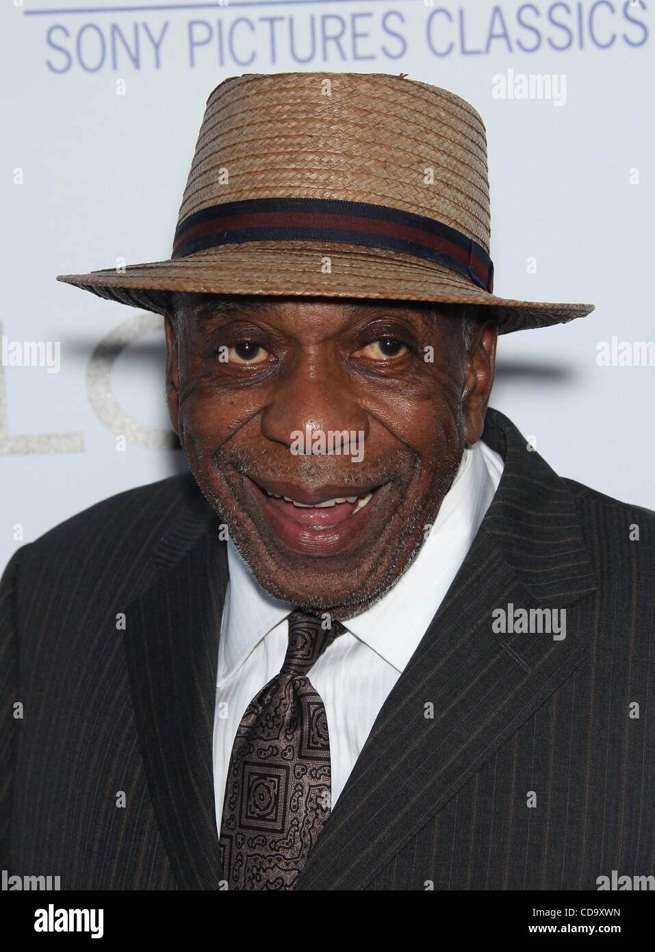 Luglio 27, 2010 - Beverly Hills, in California, Stati Uniti - Lug 27, 2010 - Beverly Hills, in California, Stati Uniti d'America - Attore BILL COBBS arrivando a 'basso' Los Angeles Premiere tenutasi presso la Academy of Motion Picture Arts & Sciences. (Credito Immagine: © Lisa O'Connor/ZUMApress.com) Foto Stock