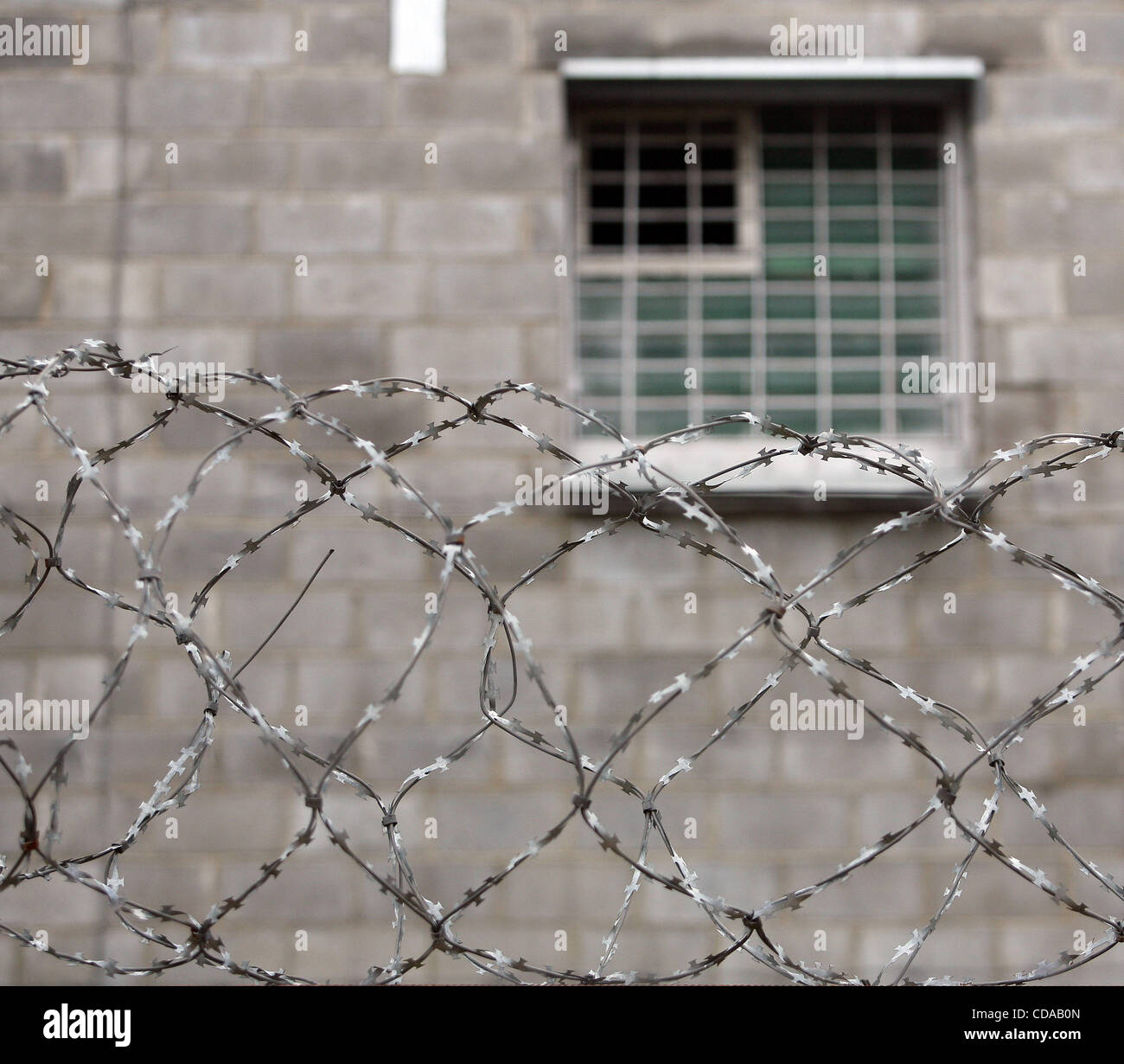 La Bielorussia carcere #8 per la vita di reclusione in città Zhodino. Criminale che sono stati condannati a vita in carcere sono trattenuti in carcere #8. Nella foto: una prigione della finestra. Foto Stock