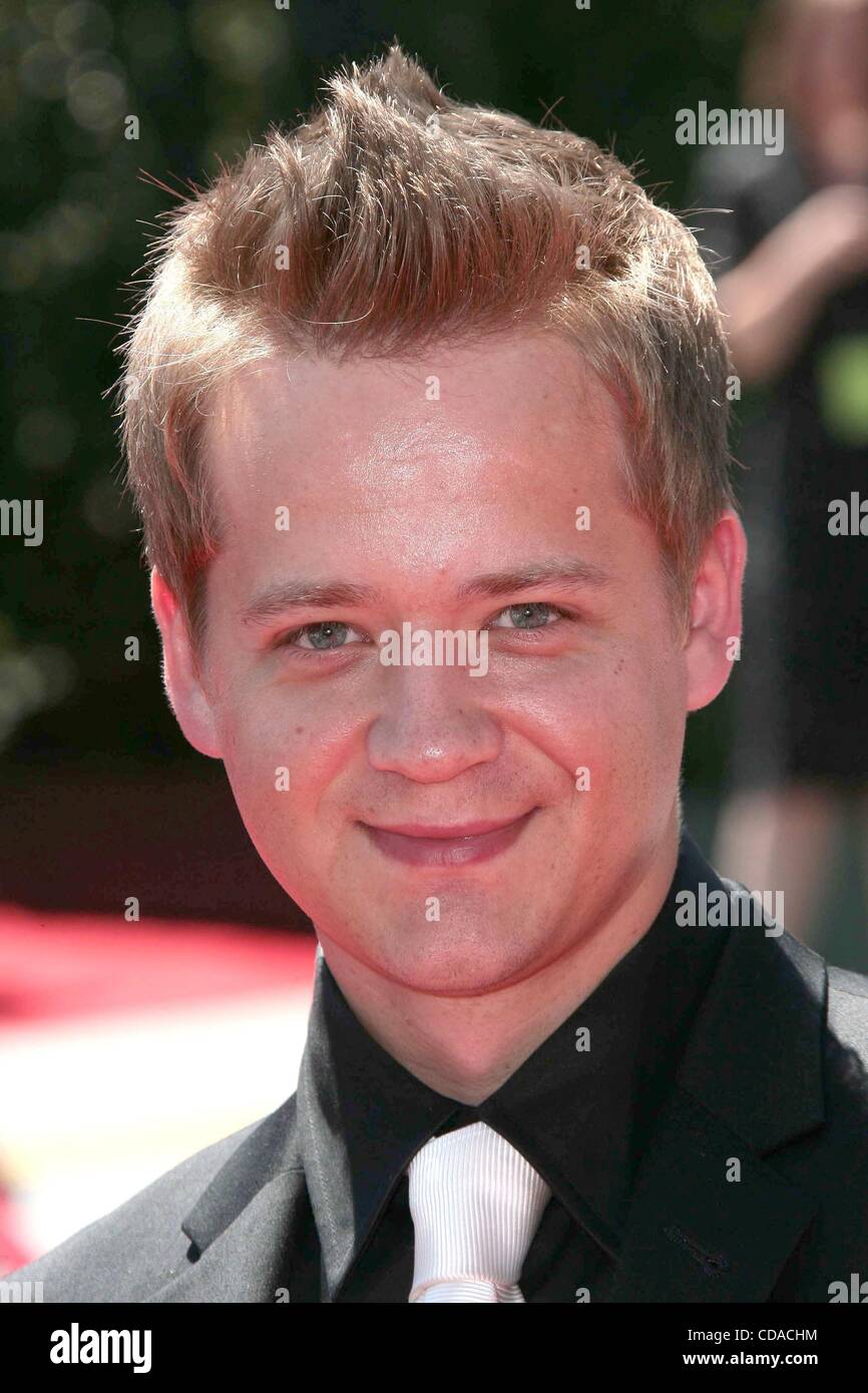 Agosto 21, 2010 - Los Angeles, California, Stati Uniti d'America - Attore JASON EARLES della 62a Primetime Creative Arts Emmy Awards - Gli arrivi presso il Nokia Theatre LA Live di Los Angeles. (Credito Immagine: © Jeff Frank/ZUMApress.com) Foto Stock