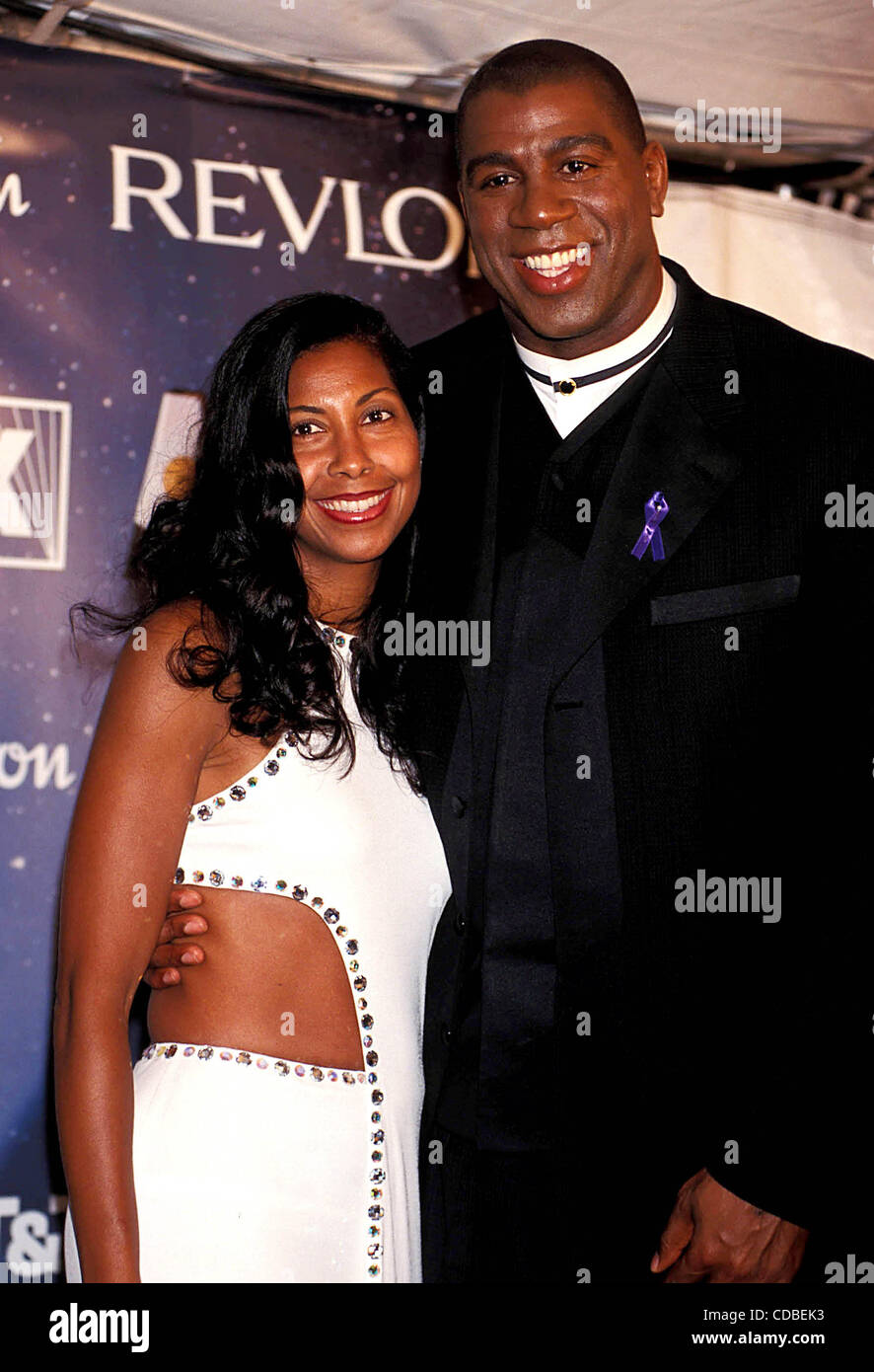 K15540AR430.99 SD ESSENZA DEI PREMI AL TEATRO DI MSG IN NEW YORK New York.Magic Johnson e la moglie di cookie. / 1999..MJWC(Immagine di credito: Â© Andrea Renault/Globe foto/ZUMAPRESS.com) Foto Stock