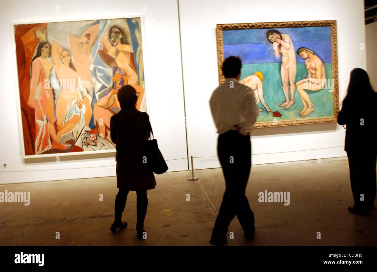 K28961AR SD02/11/2003..MATISSE PICASSO MOSTRA AL (MOMAQNS).L'MUESEUM DI ARTE MODERNA, Queens, NYC..PICASSO LES DEMOISELLES D'Avignon.MATISSE bagnanti con una tartaruga.(Immagine di credito: Â© Andrea Renault/Globe foto/ZUMAPRESS.com) Foto Stock