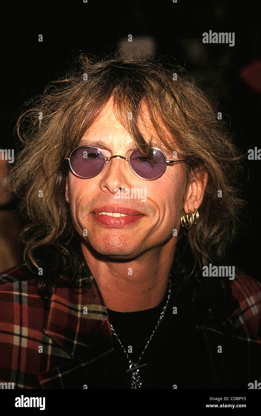 STEVENTYLERRETRO.K19821AR.BETSEY JOHNSON PLAYBOY CONIGLIETTI PRIMAVERA 2001 Fashion Show a Bryant Park , NYC 19/09/2000.Steven Tyler.(Immagine di credito: Â© Andrea Renault/Globe foto/ZUMAPRESS.com) Foto Stock