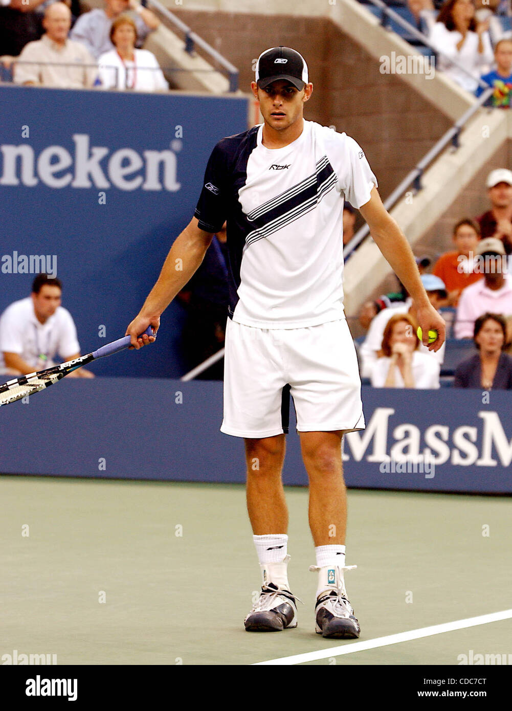 ANDY RODDICK.K32632AR .U.S. Aprire il torneo di tennis di Arthur Ashe Stadium di Flushing, Queens, New York New York. 9/6/2003 . / 2003.(Immagine di credito: Â© Andrea Renault/Globe foto/ZUMAPRESS.com) Foto Stock