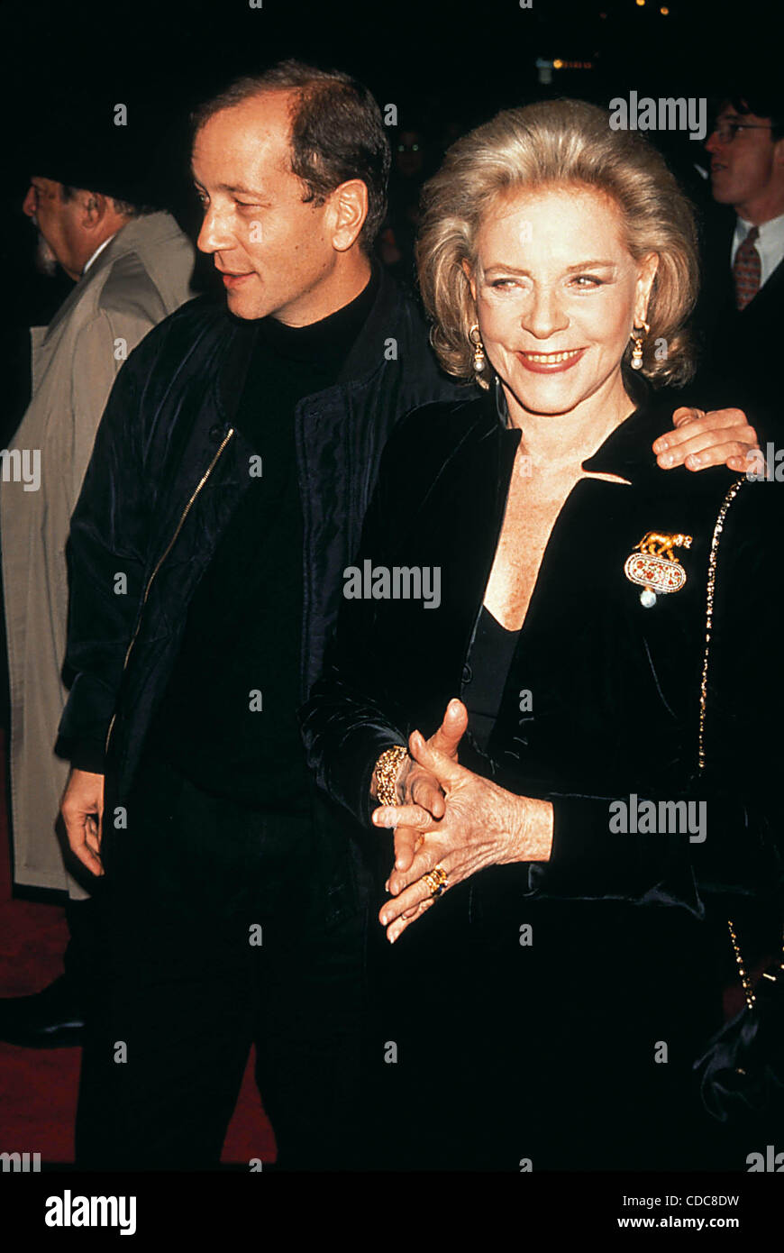 K6898AR.lo specchio ha due facce PREMIERE , New York New York. / 1996.Lauren Bacall STEPHEN BOGART.LAURENBACALLRETRO(Immagine di credito: Â© Andrea Renault/Globe foto/ZUMAPRESS.com) Foto Stock