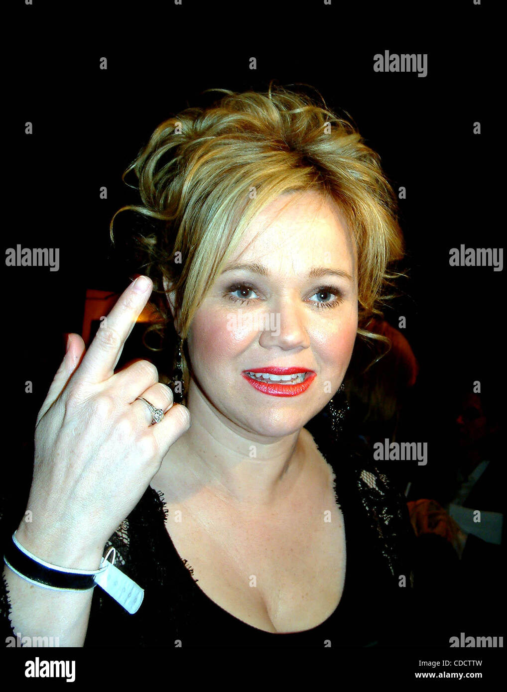 CAROLINE RHEA.K28548ML SD0114."'SEMI DI PACE " CELEBRITY ASTA AL HAMMERSTEIN BALLROOM DI NEW YORK New York. / 2003(Credit Immagine: Â© Mitchell Levy/Globe foto/ZUMAPRESS.com) Foto Stock