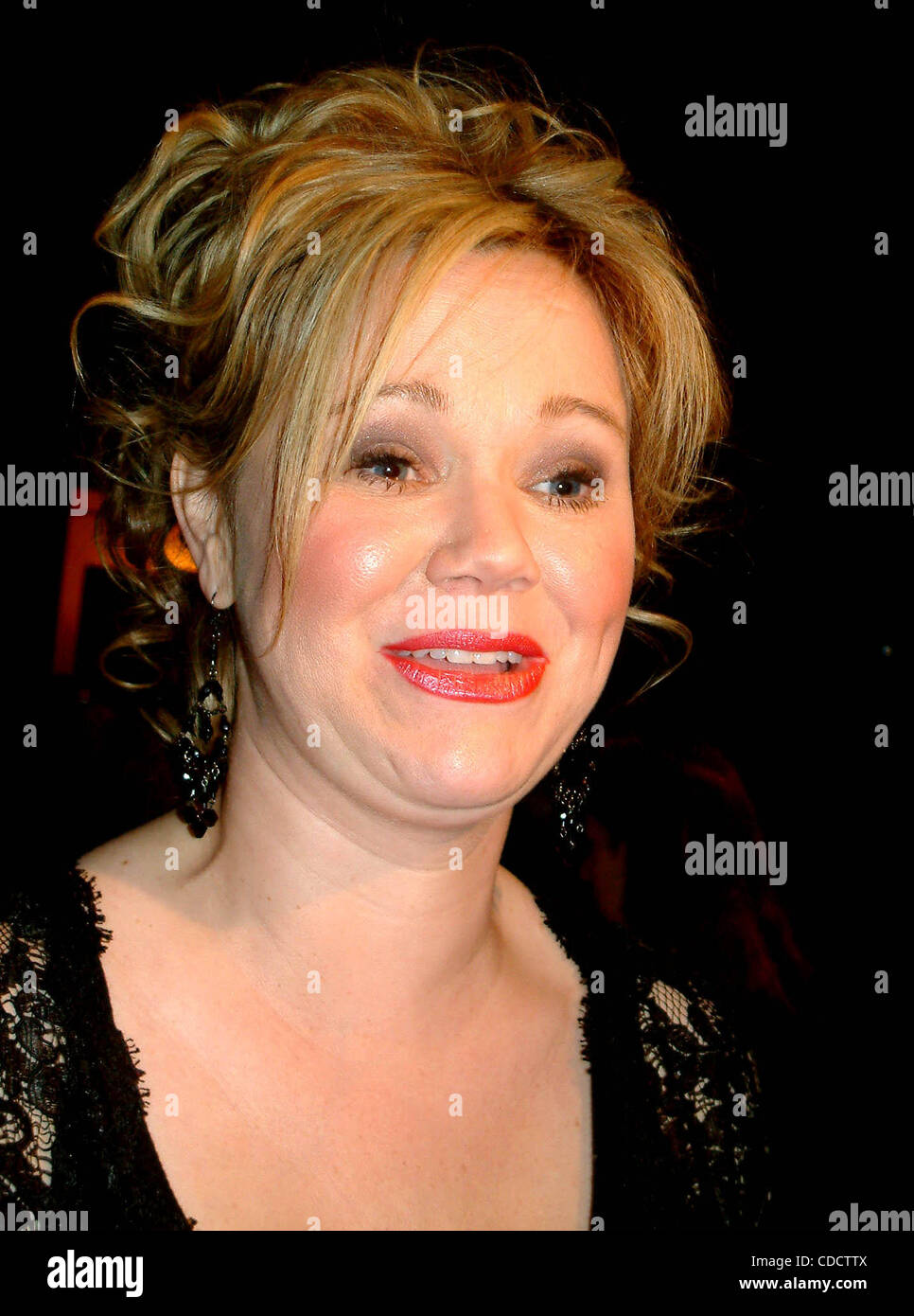 CAROLINE RHEA.K28548ML SD0114."'SEMI DI PACE " CELEBRITY ASTA AL HAMMERSTEIN BALLROOM DI NEW YORK New York. / 2003(Credit Immagine: Â© Mitchell Levy/Globe foto/ZUMAPRESS.com) Foto Stock