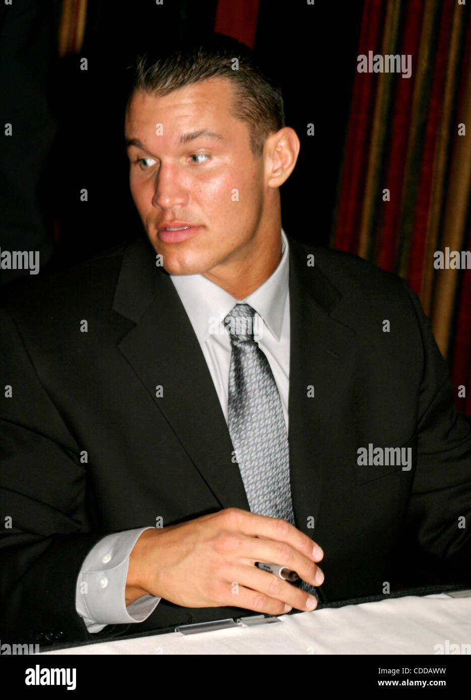 Il 1 gennaio, 2011 - New York New York, Stati Uniti - K36125RM.WWE AWARDS PRESSO L'HOTEL HILTON DI NEW YORK New York.3/13/2004. / 2004.RANDY ORTON(Immagine di credito: Â© Rick Mackler/Globe foto/ZUMAPRESS.com) Foto Stock