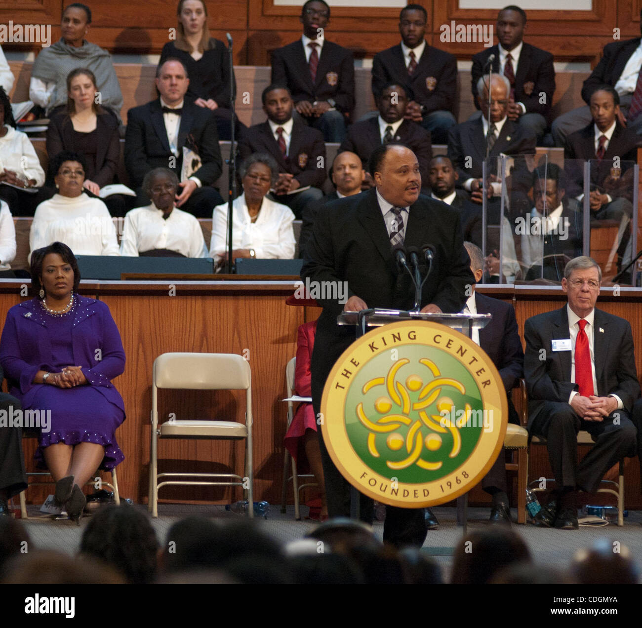 Jan 17, 2011 - Atlanta, Georgia, Stati Uniti - MARTIN LUTHER KING III affronta il pubblico durante il venticinquesimo anniversario della vacanza federale per onorare il compianto Dott. Martin Luther King Jr a Ebenezer chiesa battista. Egli è il figlio più anziano di DR e la Sig.ra Coretta Scott King. Egli è anche il presidente Foto Stock