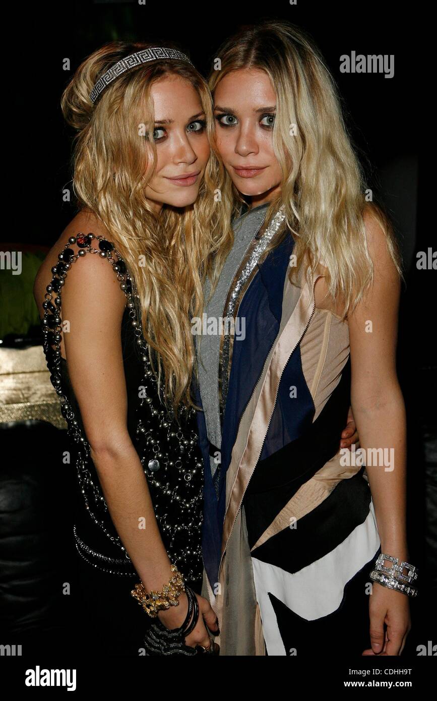 The olsen twins immagini e fotografie stock ad alta risoluzione - Alamy