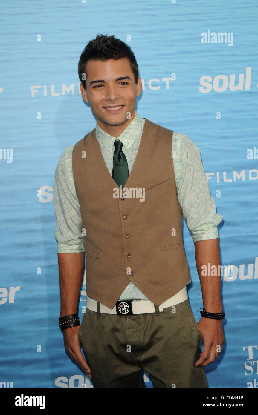 Mar 30, 2011 - Los Angeles, California, Stati Uniti - Cody Gomes frequentando il Los Angeles Premiere di 'Soul Surfer" tenutosi presso il Teatro Arclight in Hollywood, la California il 3/30/11. 2011(Immagine di credito: Â© D. lunga/Globe foto/ZUMAPRESS.com) Foto Stock