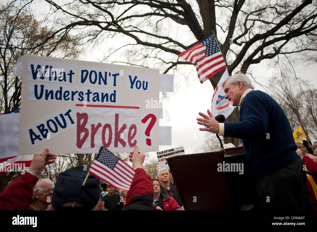 Mar 31, 2011 - Washington, Distretto di Columbia, Stati Uniti - I membri del Tea Party Patriots tenere un ''Continua Rivoluzione'' al rally Robert A. Taft Memorial vicino a U.S. Capitol a Washington D.C. il giovedì. (Credito Immagine: © Pete Marovich/ZUMAPRESS.com) Foto Stock