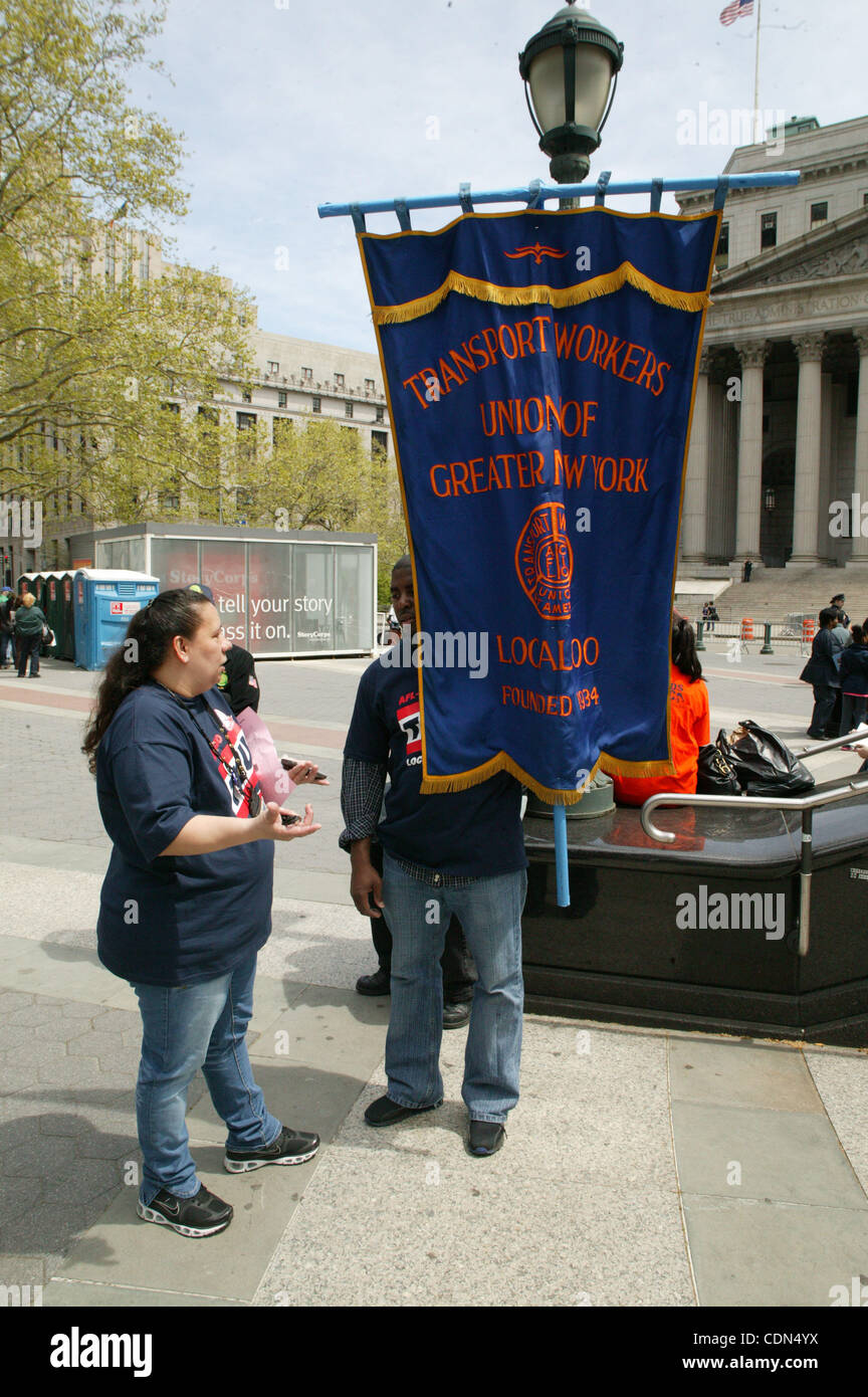 1 maggio 2011 - New York New York, Stati Uniti - Giorno di maggio Rally New York City Foley Square. . Ã Â© 5 /1/ 11 (Credito Immagine: Â© Bruce Cotler/Globe foto/ZUMAPRESS.com) Foto Stock