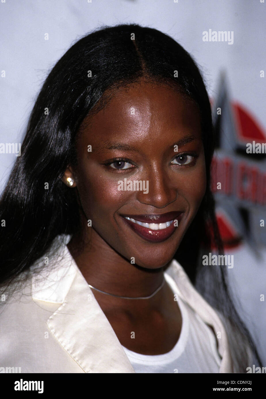 Luglio 6, 2011 - New York New York, Stati Uniti - K1450AR.Naomi Campbell.inaugura la stagione di vacanze w/ pressore finalizzata alla raccolta di fondi per la Croce Rossa Americana.Fashion Cafe, NYC. 1998(Credit Immagine: © Andrea Renault/Globe foto/ZUMAPRESS.com) Foto Stock