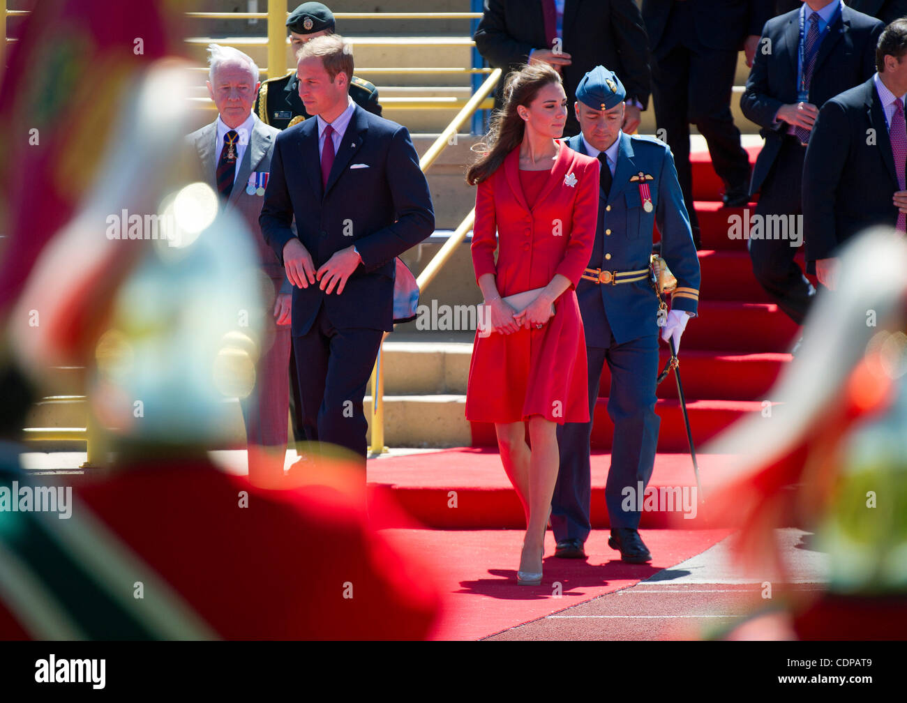 8 luglio 2011 - Calgary, Alberta, Canada - Il principe William e Catherine Middleton, duchessa di Cambridge, assistere ad una cerimonia alla mietitrebbia rotativa Challenger Park. Calgary è l'ultima fermata canadese della British Royal Tour. Foto di Jimmy Jeong / collettivo non autorizzati Foto Stock