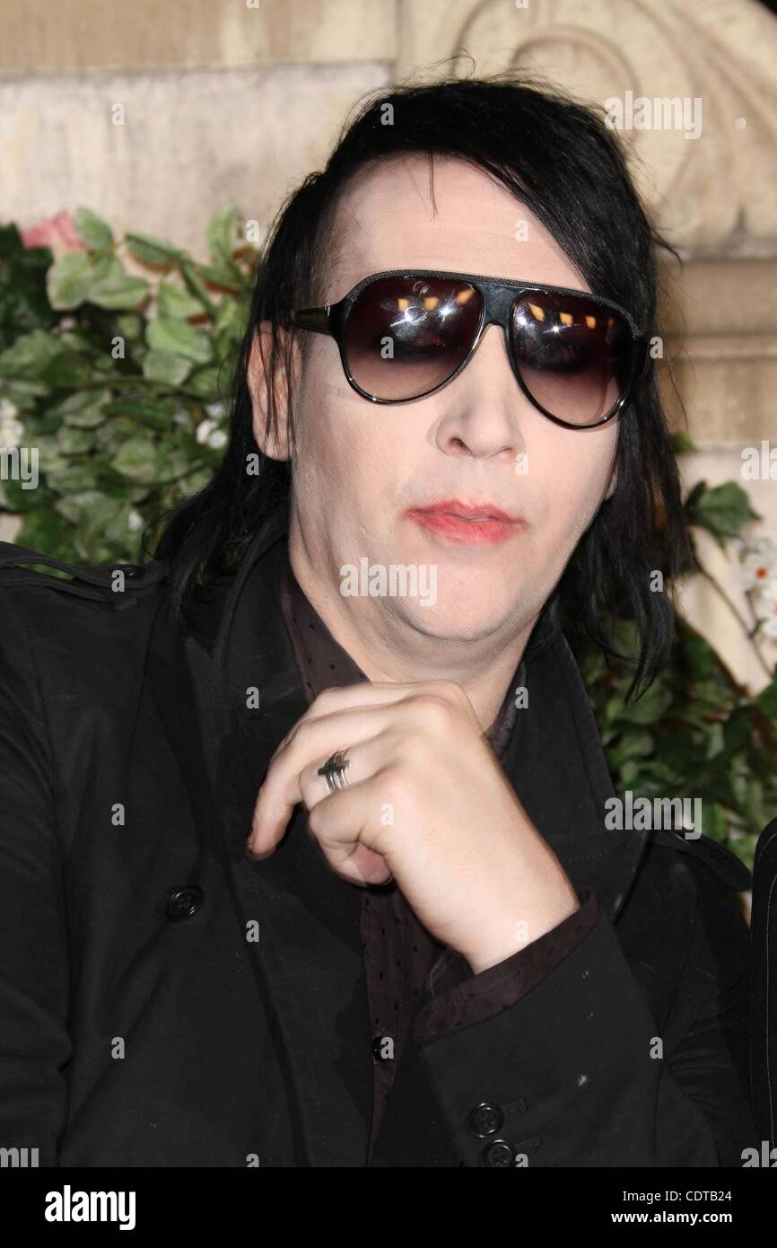 Luglio 19, 2011 - Los Angeles, California, Stati Uniti d'America - cantante Marilyn Manson alla Miu Miu presenta Lucrecia Martel di ''Muta'' evento presso una residenza privata di Los Angeles. (Credito Immagine: © Jeff Frank/ZUMAPRESS.com) Foto Stock