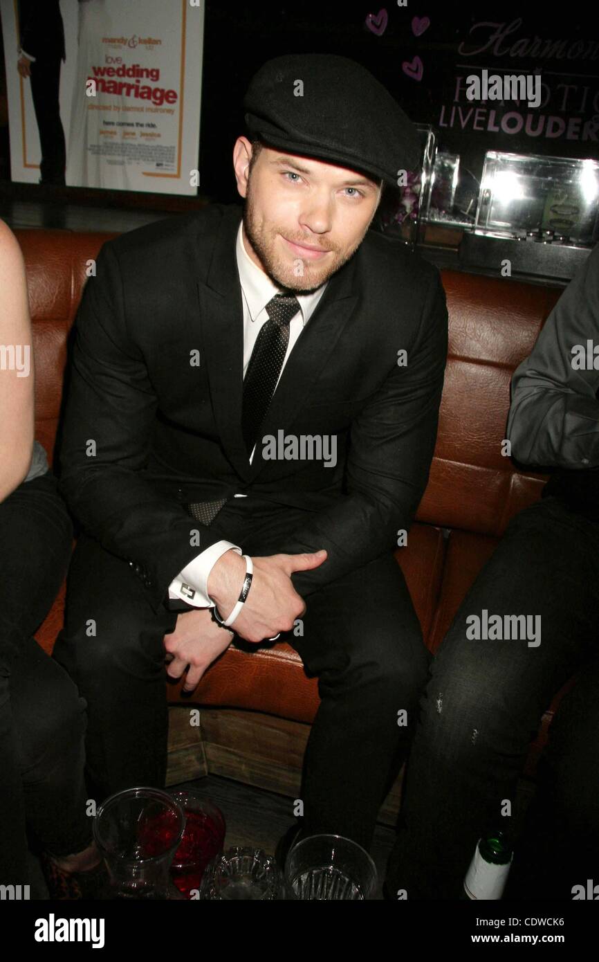 17 maggio 2011 - Hollywood, California, Stati Uniti - ..''Amore matrimonio matrimonio " Los Angeles Premiere - Afterparty .Il Beverly, Los Angeles, CA.05/17/2011 .Kellan Lutz . 2011(Immagine di credito: Â© Clinton Wallace/Globe foto/ZUMAPRESS.com) Foto Stock