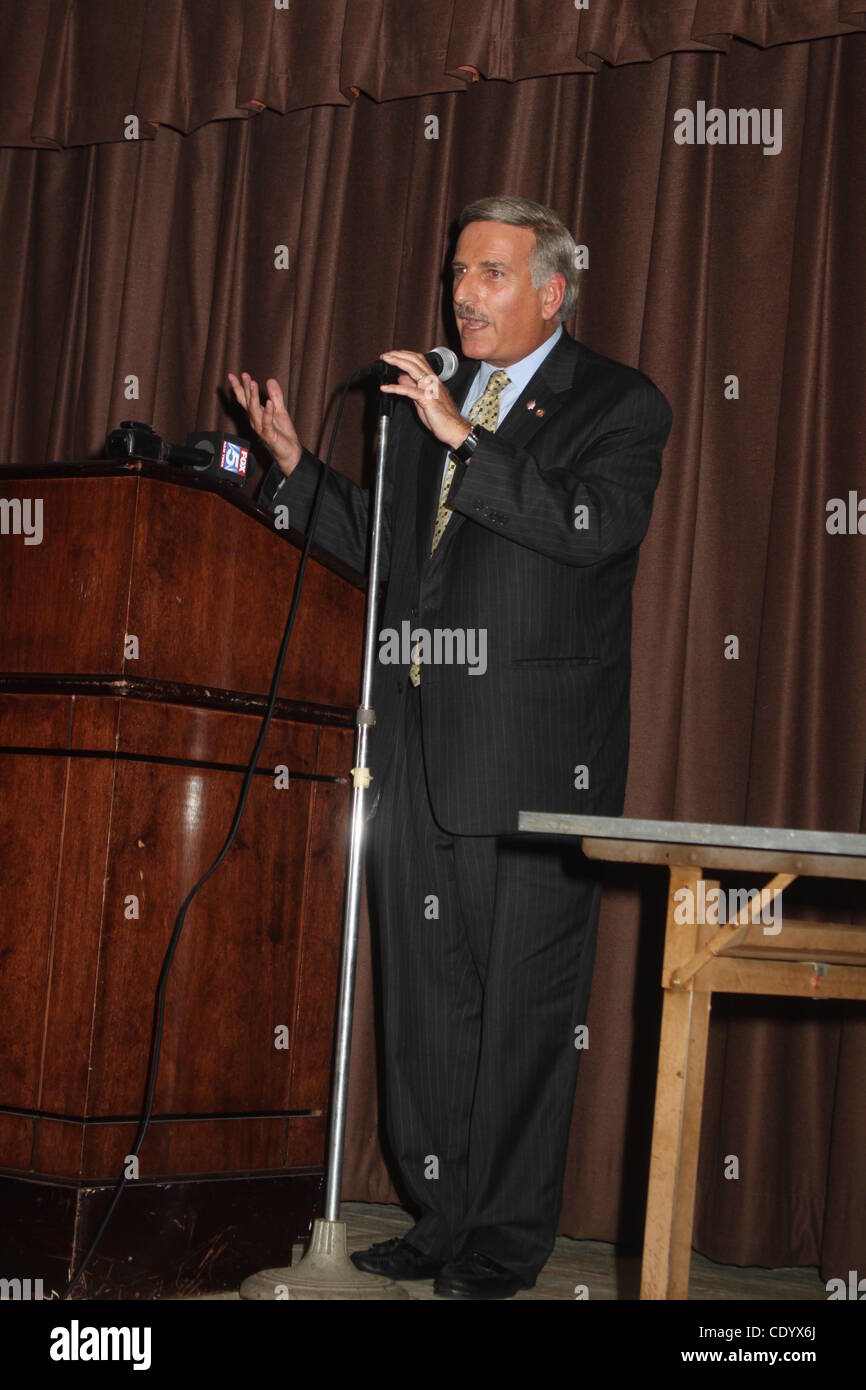 Sett. 6, 2011 - New York New York, Stati Uniti - DAVID WEPRIN.9TH CONGRESSIONAL Distretti di San Barnaba CHIESA HOWARD BEACH QUEENS NY 6 settembre 2011 (credito Immagine: Â© Mitchell Levy/Globe foto/ZUMAPRESS.com) Foto Stock
