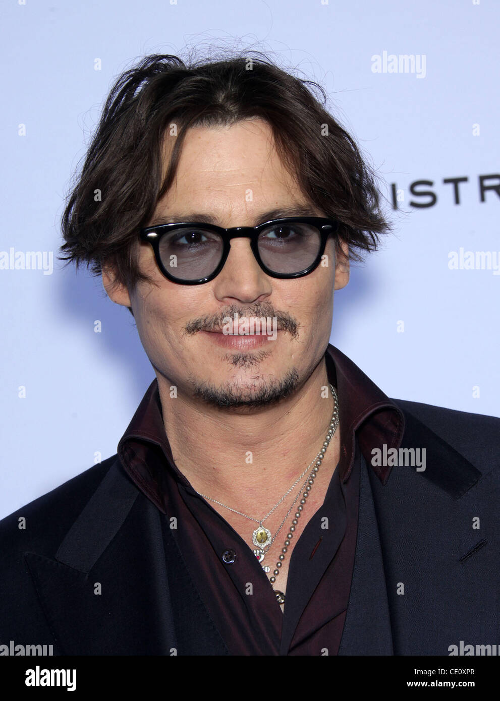 Ottobre 13, 2011 - Los Angeles, California, Stati Uniti - JOHNNY DEPP arriva per la premiere del film "Rum Diary" presso il teatro di Bing. (Credito Immagine: © Lisa O'Connor/ZUMAPRESS.com) Foto Stock