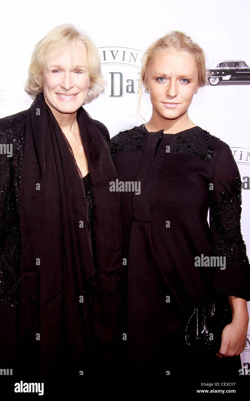 Glenn Close e figlia Annie Maude Starke apertura notturna della produzione di Broadway di "l'influenza Miss Daisy' al Golden Theatre - Arrivi New York City, Stati Uniti d'America - 25.10.10 Foto Stock