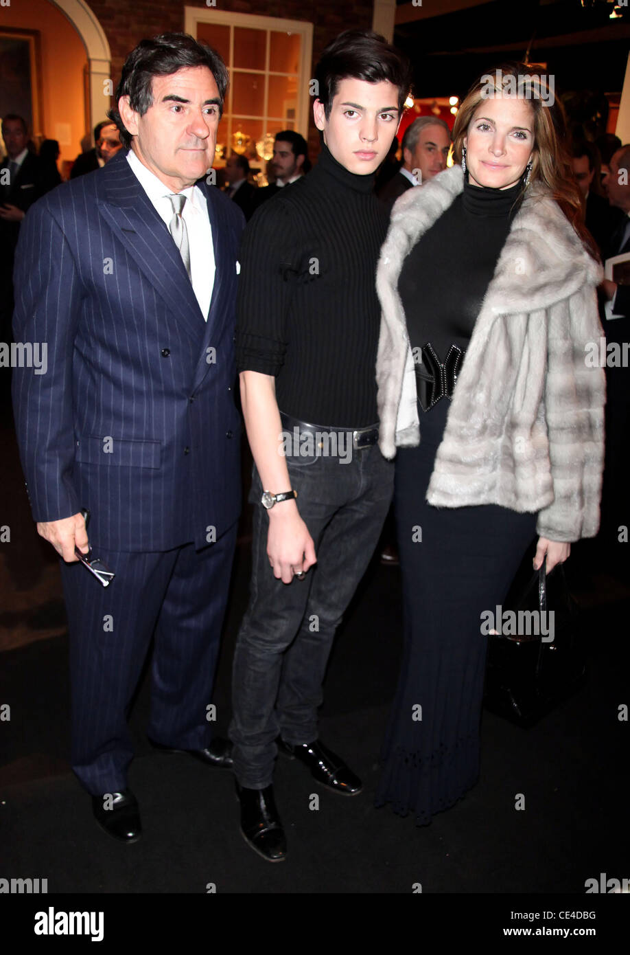 Peter Brant, Peter Brant Jr e Stephanie Seymour Inverno Antiques Show 2011 apertura notturna partito, tenutosi presso il Park Avenue Armory di New York City, Stati Uniti d'America - 20.01.11 Foto Stock