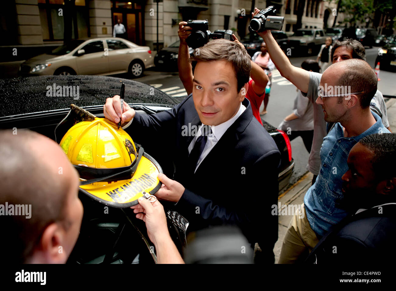 Jimmy Fallon al di fuori di ABC studios per "vivere con Regis e Kelly " New York City, Stati Uniti d'America - 12.08.10 Foto Stock