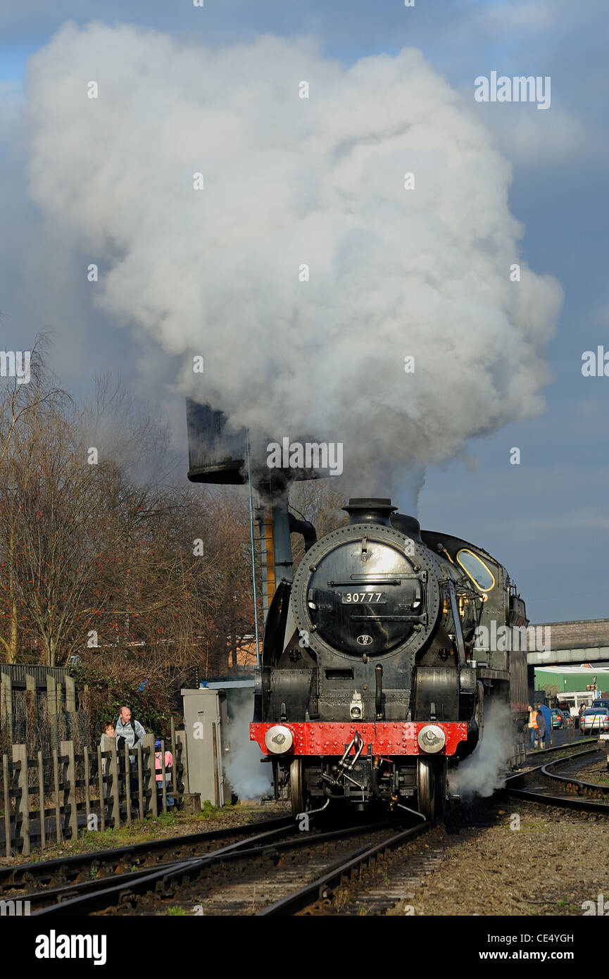 British locomotiva a vapore sir lamiel il Re Artù 30777 classe A Great central railway loughborough England Regno Unito Foto Stock