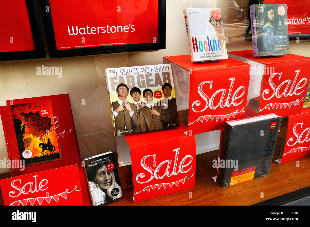 Waterstone il libro di vendita la finestra di visualizzazione, London, Regno Unito Foto Stock