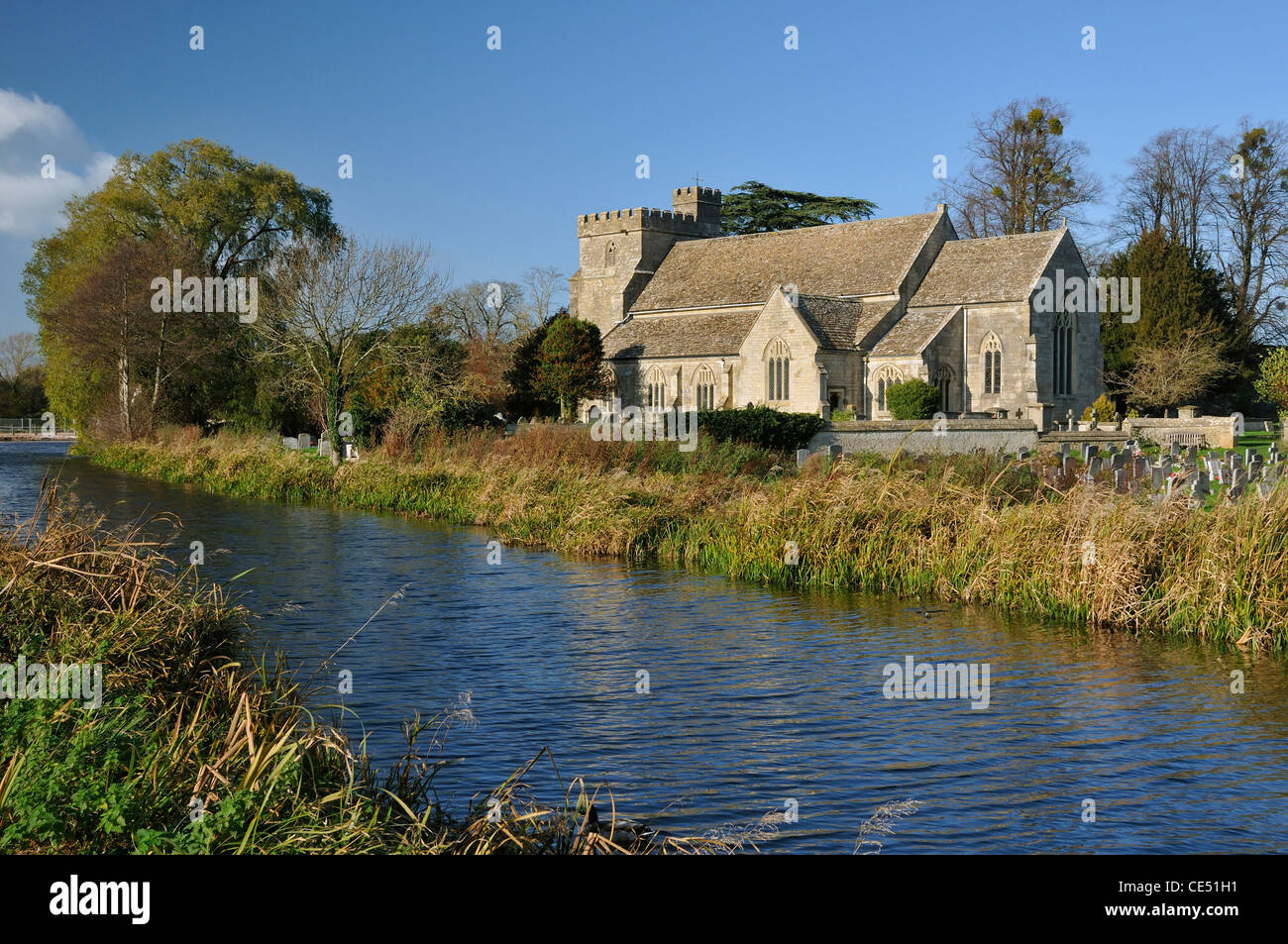 St Cyr Chiesa & Stroudwater Canal di navigazione Foto Stock