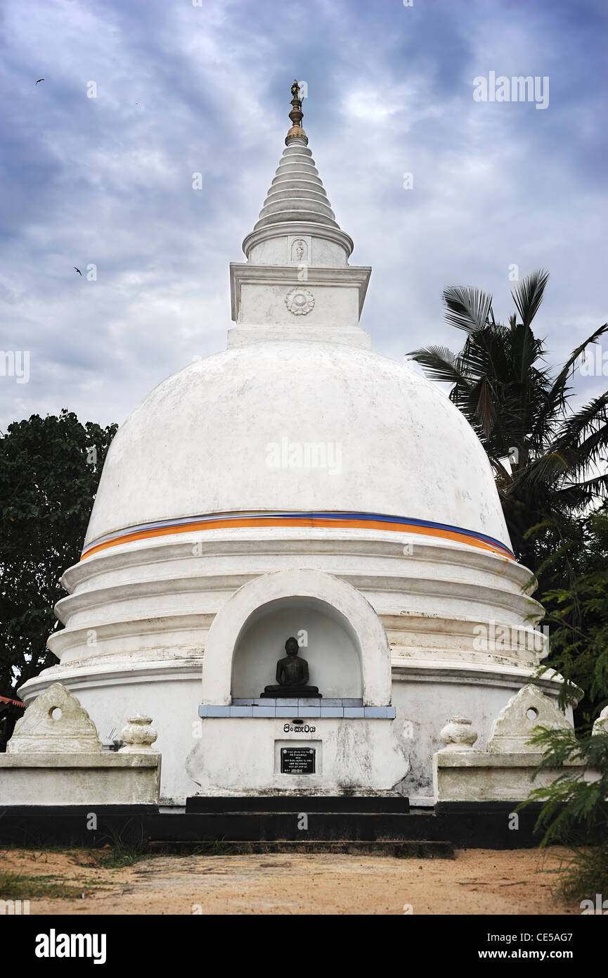 Stupa buddisti in Sri Lanka Foto Stock