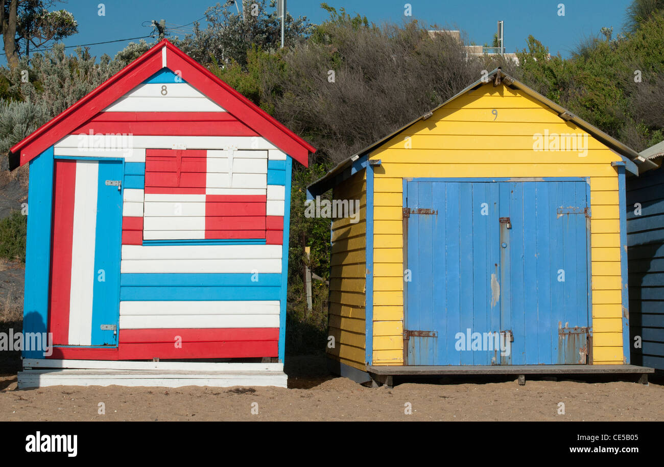 Scatole di balneazione sulla spiaggia di Brighton, sul Melbourne's Port Phillip Bay Foto Stock