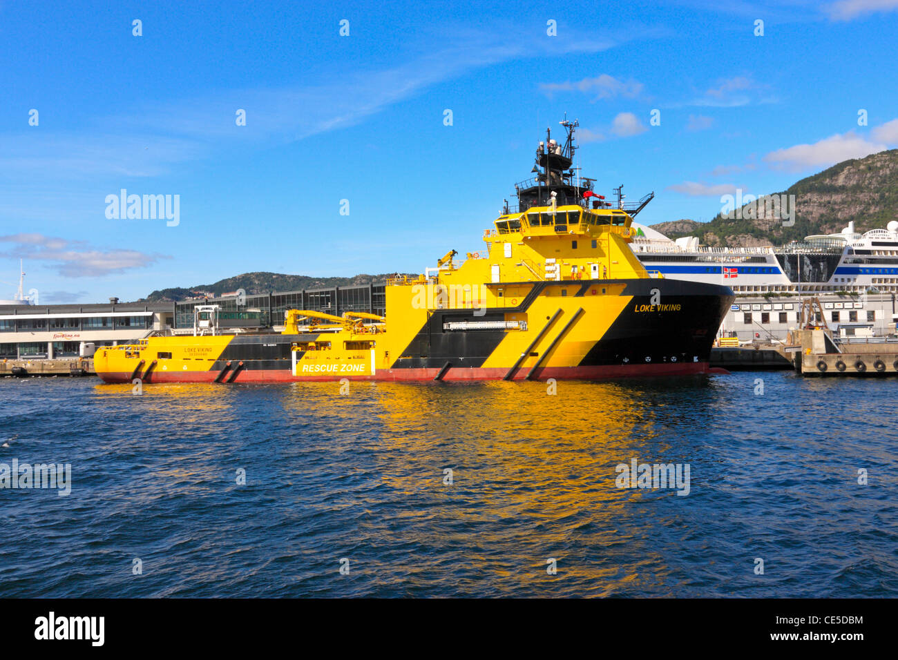 Alimentazione offshore Nave nel porto di Bergen, Norvegia Foto Stock