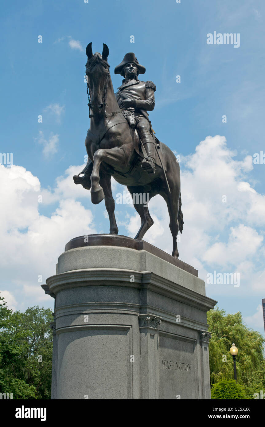 Equestre in bronzo statua di George Washington, da Thomas palla in 1869, giardino pubblico, Boston, Massachusetts, Stati Uniti Foto Stock