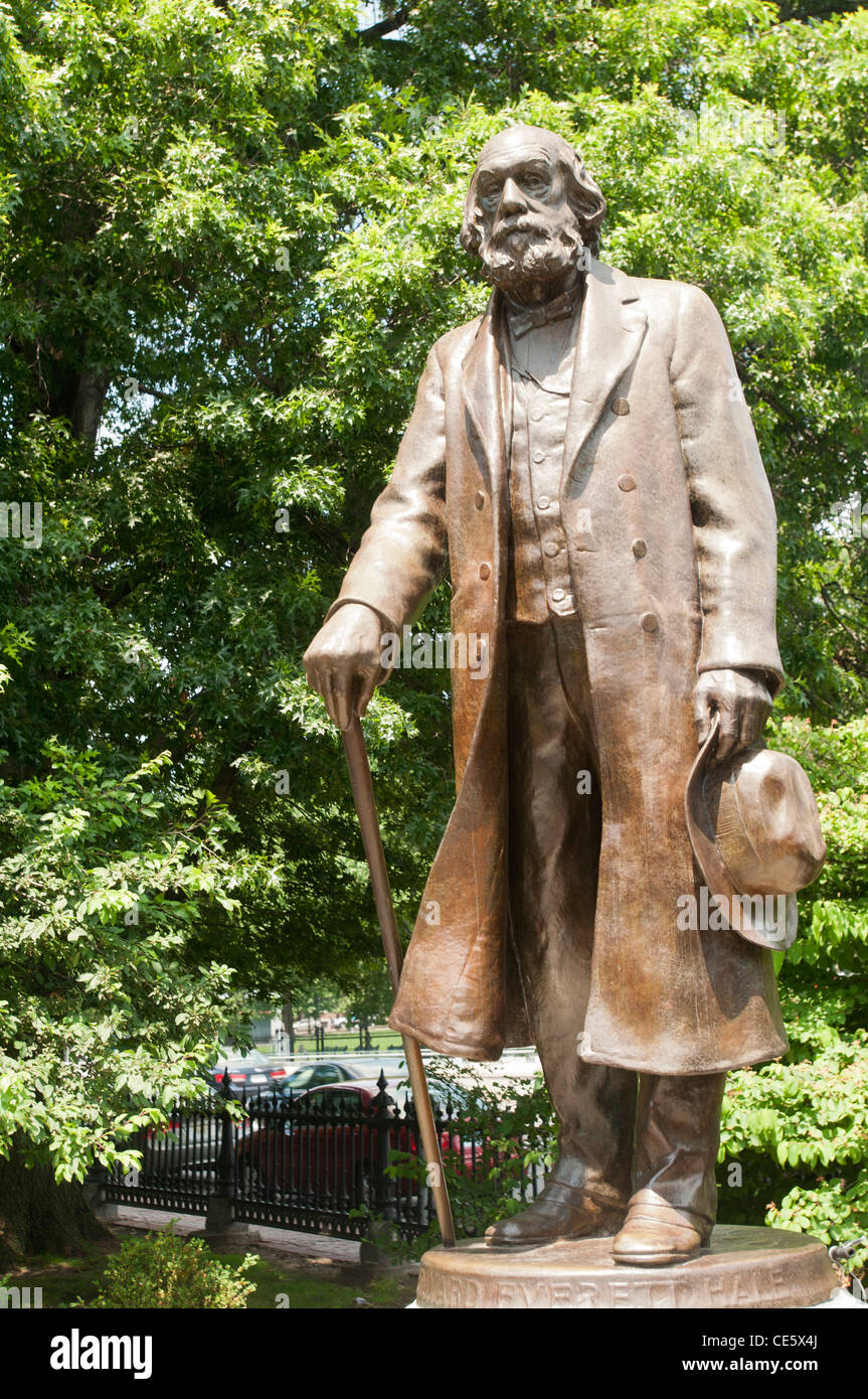 Edward Everett Hale statua a Boston Public Garden, Massachusetts, Stati Uniti, STATI UNITI D'AMERICA Foto Stock