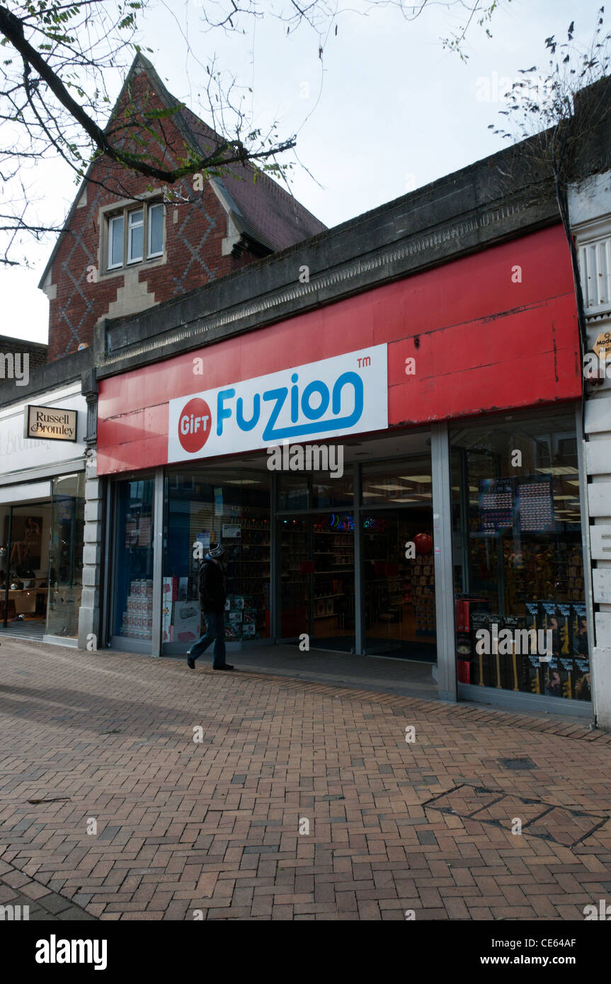 Dono Fuzion shop a Bromley High Street, Kent. Foto Stock