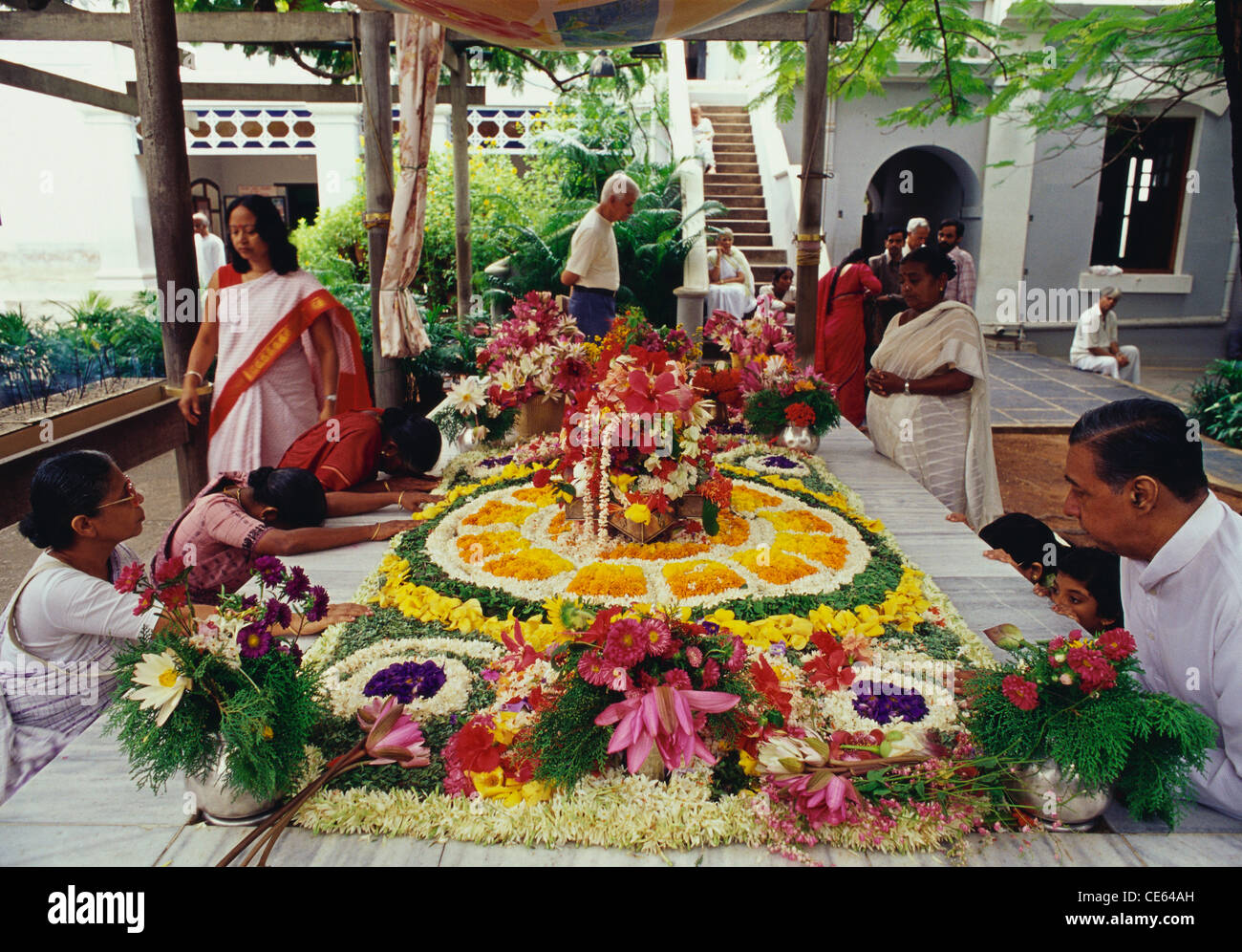 Aurobindo Samadhi ; Ashram di Sri Aurobindo ; Pondicherry ; Puducherry ; territorio dell'Unione ; UT ; India ; Asia Foto Stock