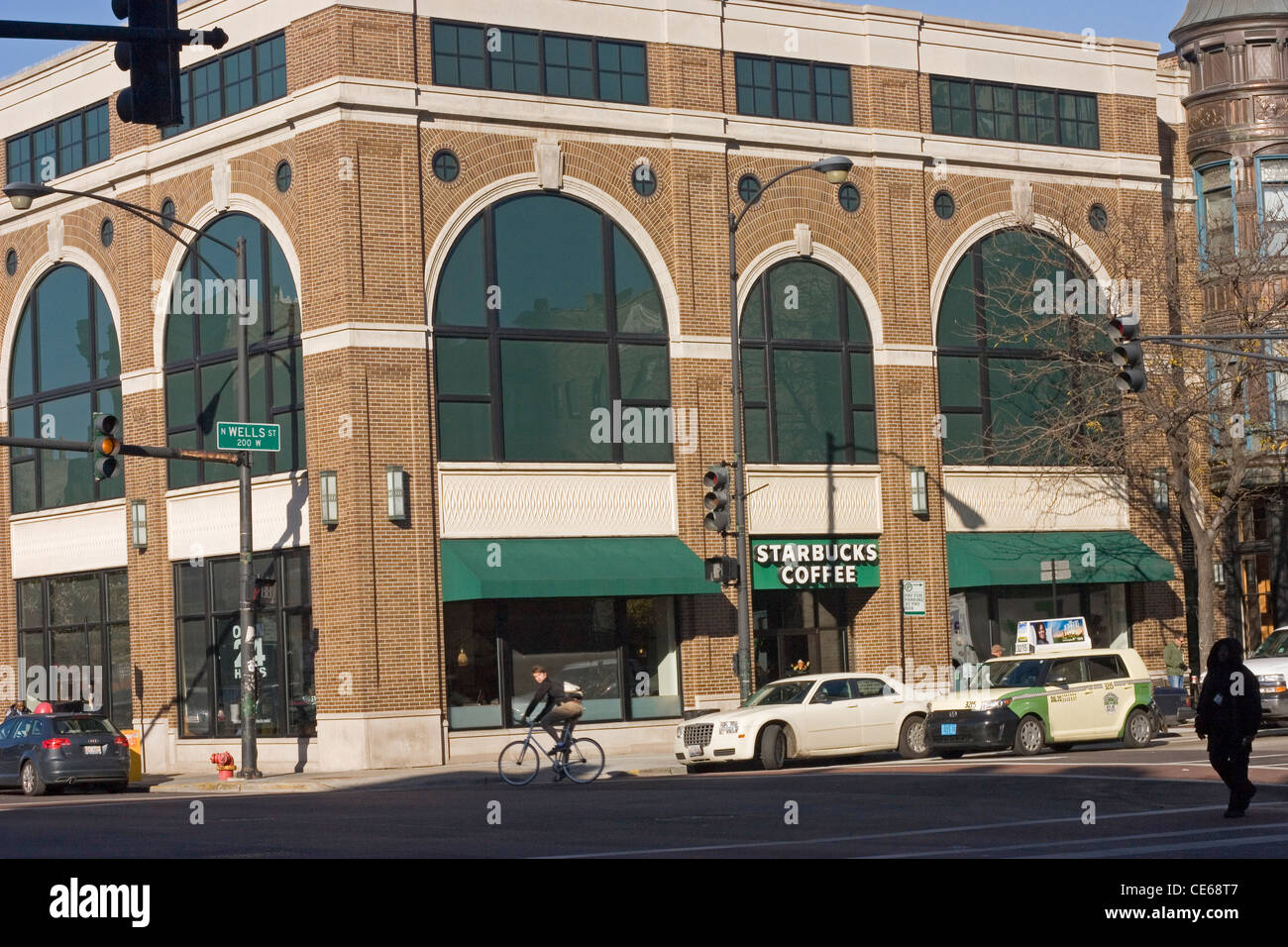 Starbucks Coffee shop su Wells Street Old Town Chicago Foto Stock