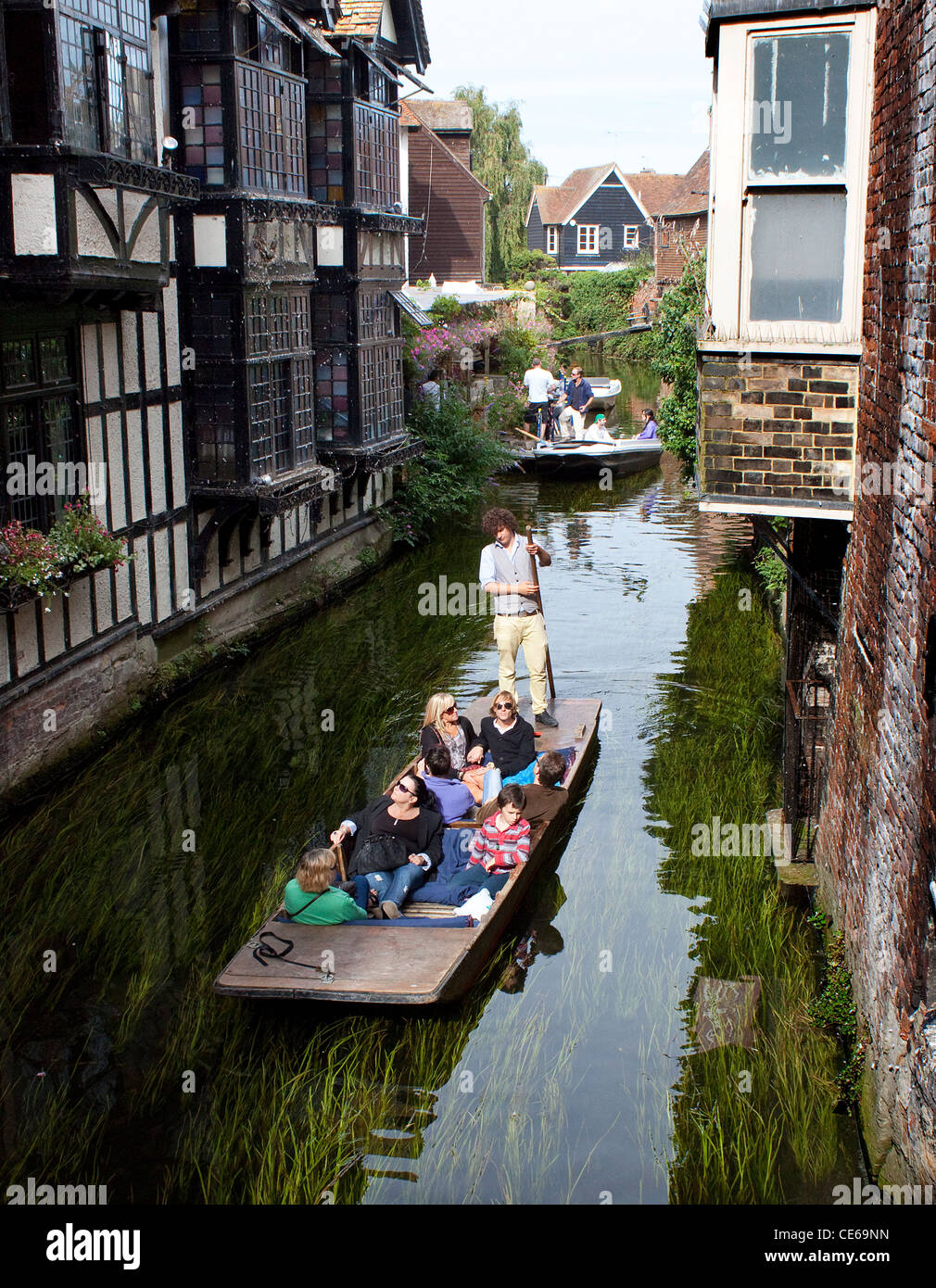 Canterbury UK tour in barca Gita in barca sul fiume fiume stour tessitori di viaggio house Foto Stock