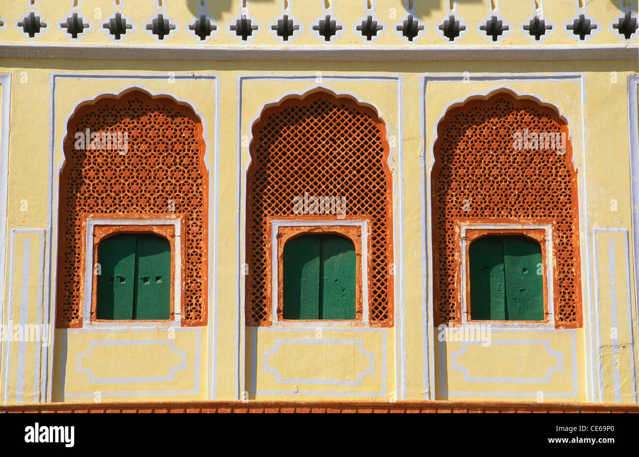 La piccola finestra in Chandra Mahal ; City Palace Jaipur ; ; ; Rajasthan in India Foto Stock