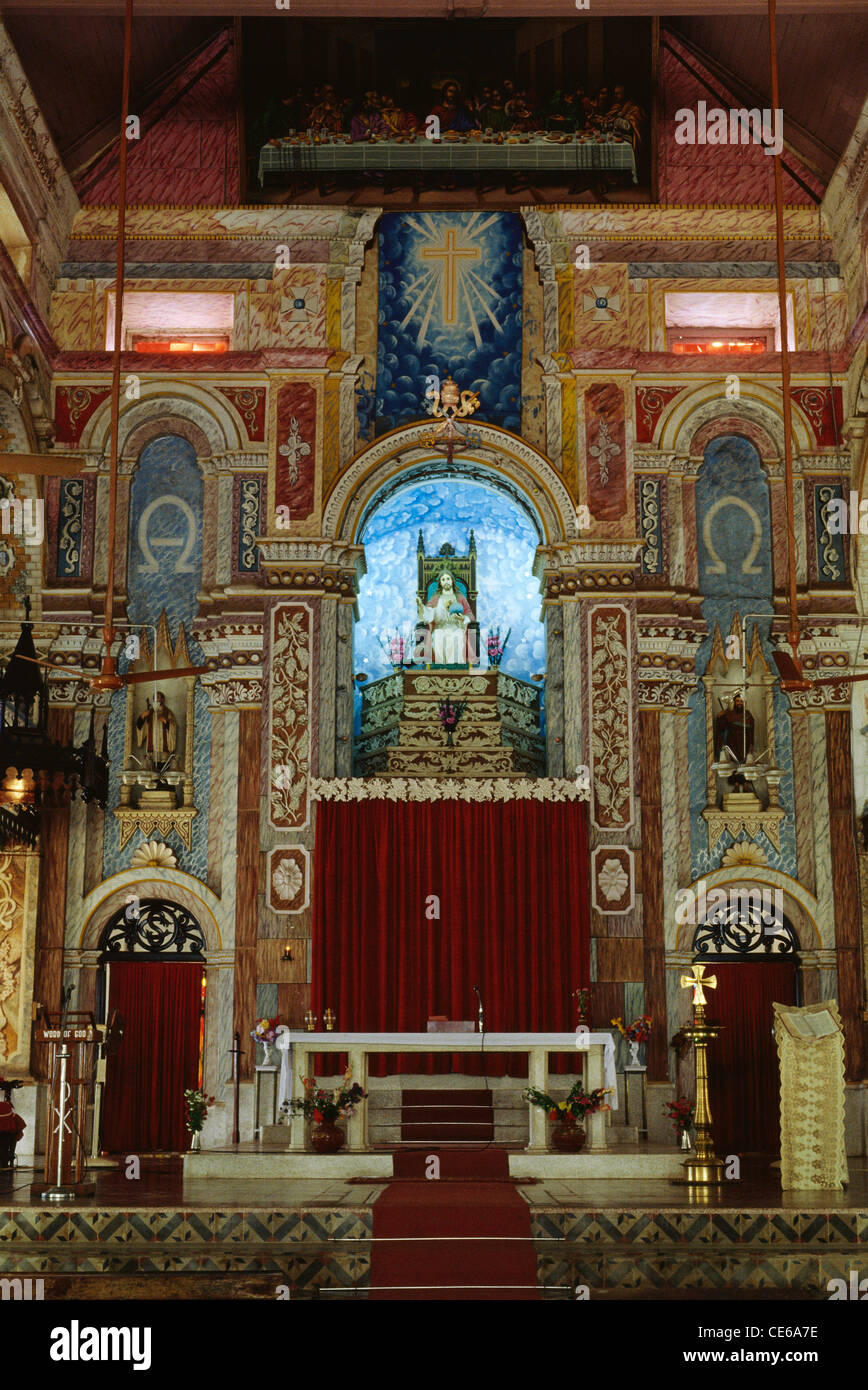 Santa Cruz basilica chiesa cattolica romana a Fort Cochin ; Kerala ; India Foto Stock