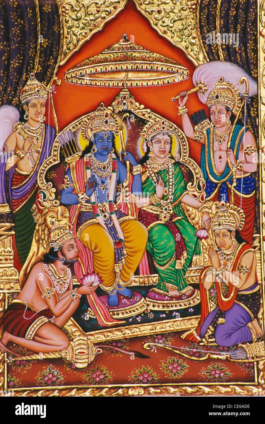 Ramayana ; RAM Darbar ; Lord Rama con Sita ; Hanuman ; Lakshman ; pittura in miniatura su carta con goffratura d'oro ; illustrazione ; india ; asia Foto Stock