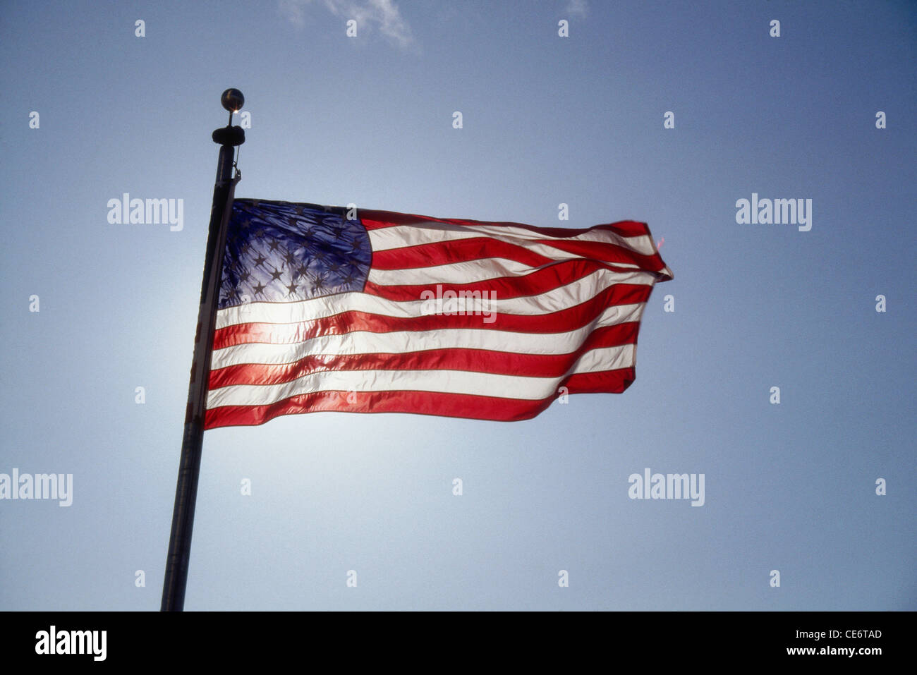 Bandiera nazionale sventolante degli Stati Uniti stelle e strisce washington stati Uniti d'america USA Foto Stock