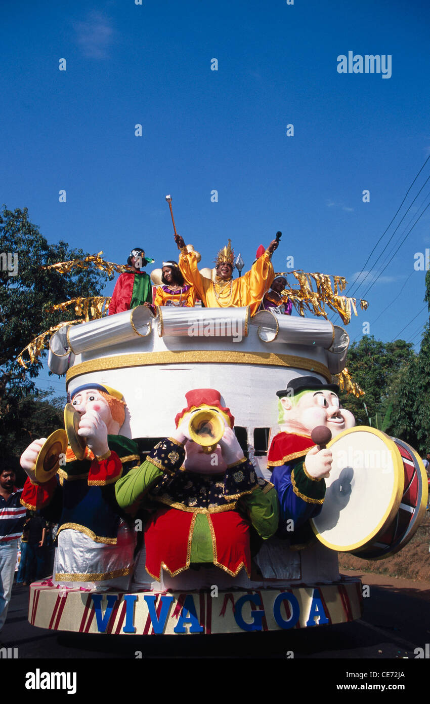 Sfilata del float del re Momo : Carnevale ; Carnevale ; Intruz ; Entrado ; Carnevale di Viva ; Mardi Gras ; Panjim ; Goa ; India ; Asia Foto Stock