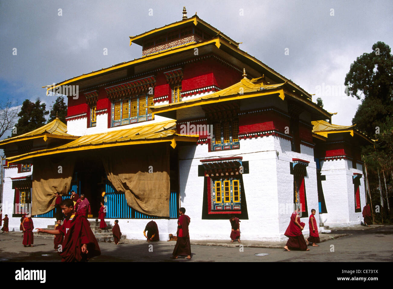 I monaci del monastero Buddista in Pemmayangtse Sikkim India Foto Stock