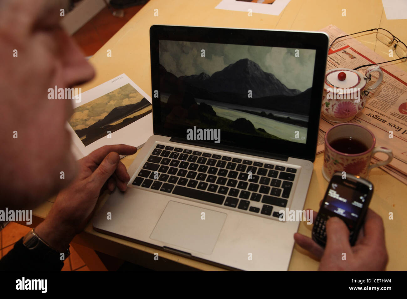 Gare in diretta online art auction Foto Stock