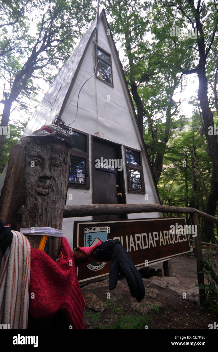 Ranger del Parco della casa di Campamento Torres, Parco Nazionale di Torres del Paine nella Patagonia cilena. N. PR Foto Stock