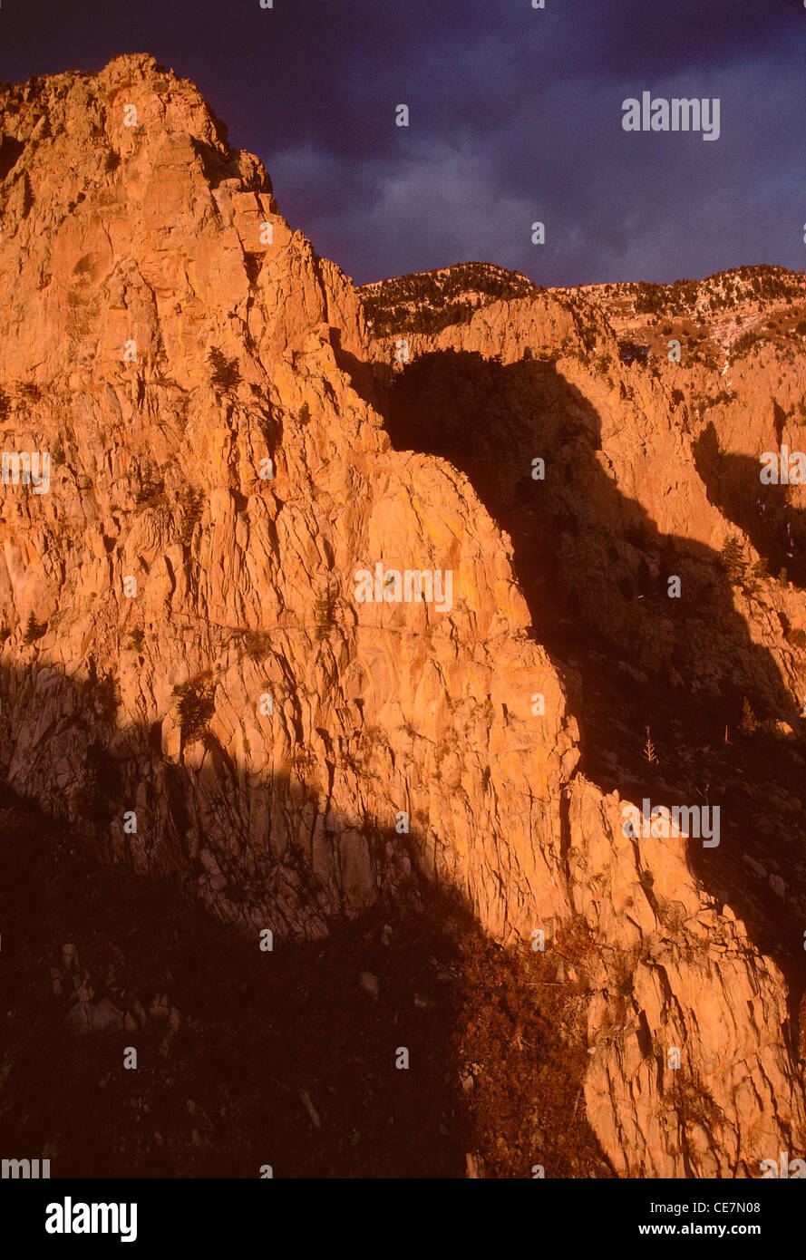 Il Sandia Mountains VISTO DALLA AERIAL TRAM vicino a Albuquerque, CIBOLA National Forest, Nuovo Messico Foto Stock