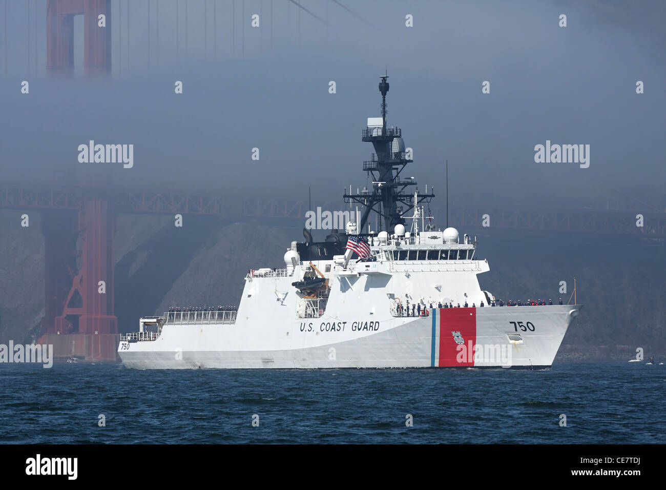 Gli Stati Uniti Guardacoste Bertholf WMSL (750) sulla Baia di San Francisco. Foto Stock