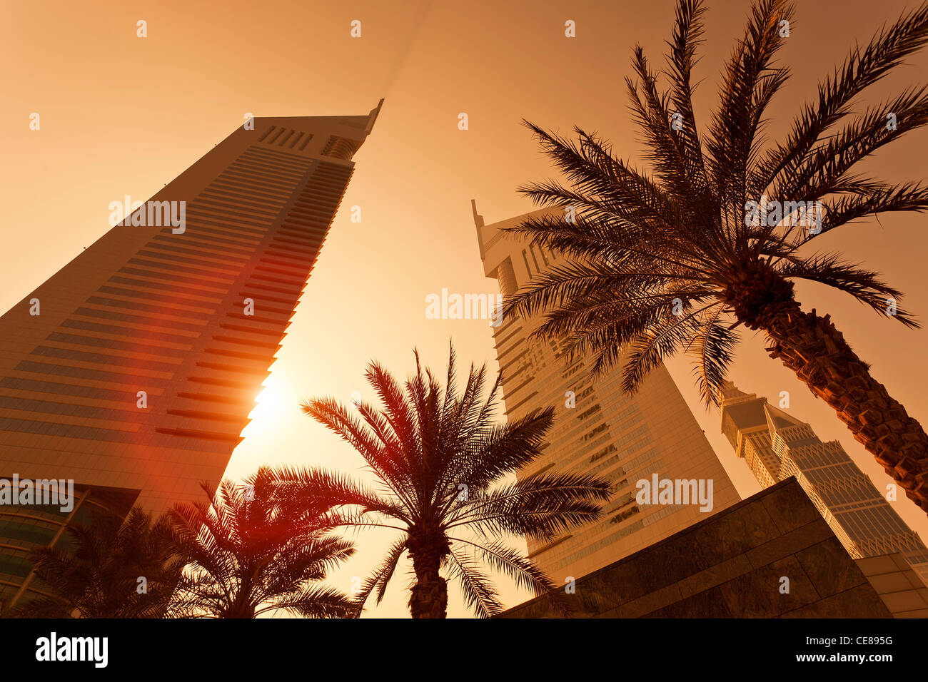 Dubai, Emirates Towers di Sunrise Foto Stock